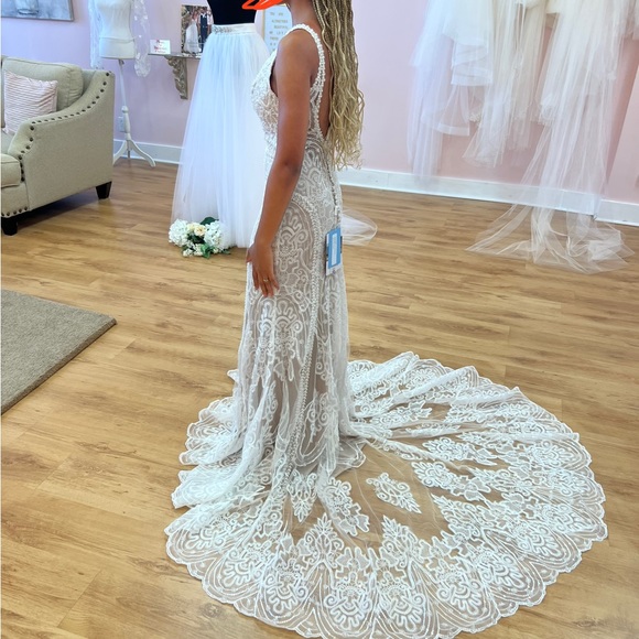 Eddy K Galia Wedding Dress - Picture 4 of 6